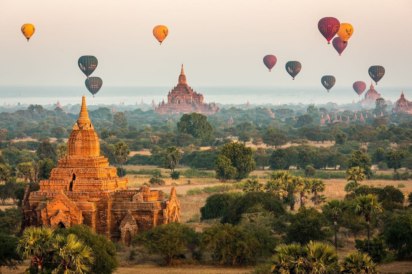 A comments-chat with @jenguyton brought back memories from nearly eight years ago, when I spent a month in Myanmar and enjoyed this spectacular early morning sight: hot air balloons flying over the ancient temples of Bagan.

Half-joking, I suggested 
